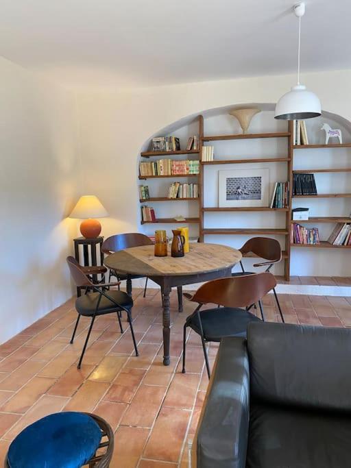 Le Nomade En Provence Bed & Breakfast Bouchet  Exterior photo
