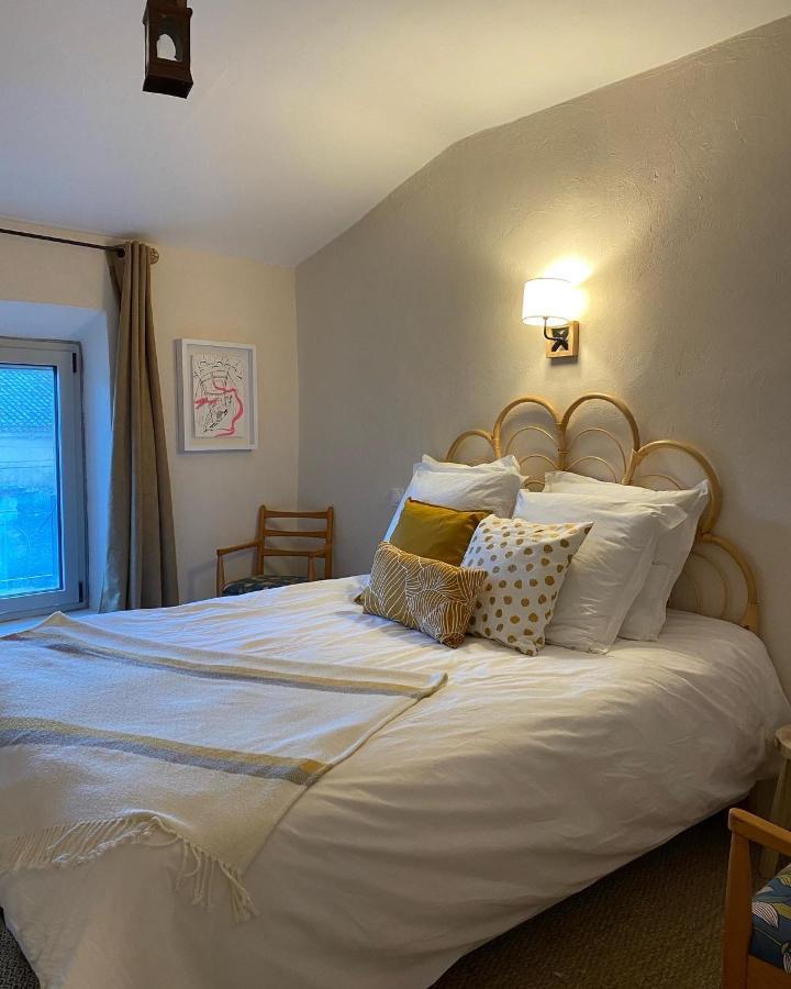 Le Nomade En Provence Bed & Breakfast Bouchet  Exterior photo